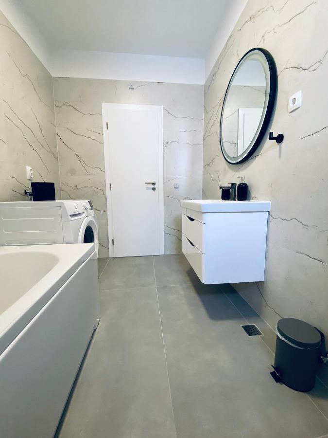 West Apartments ซาดาร์ ภายนอก รูปภาพ