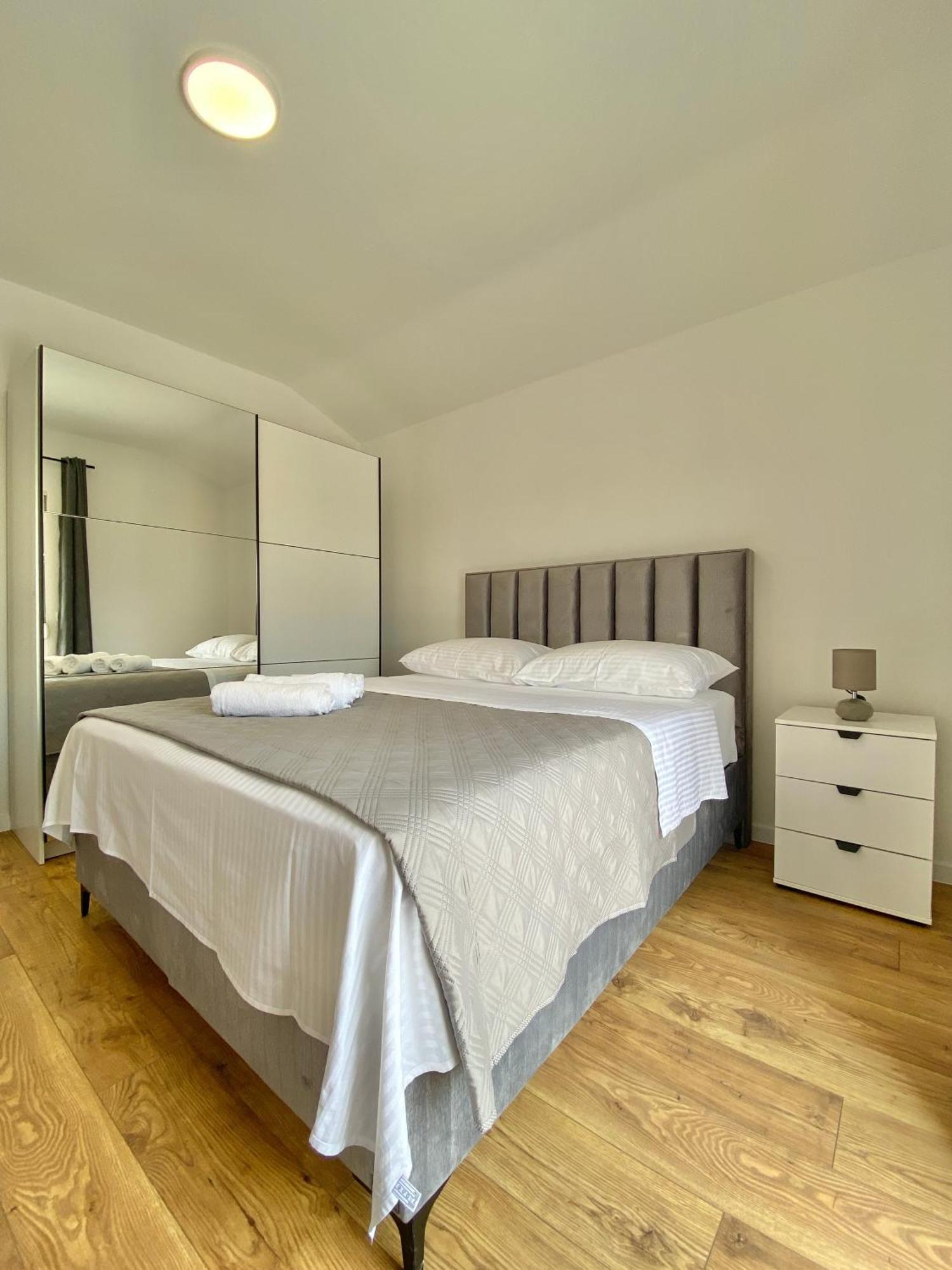 West Apartments ซาดาร์ ภายนอก รูปภาพ